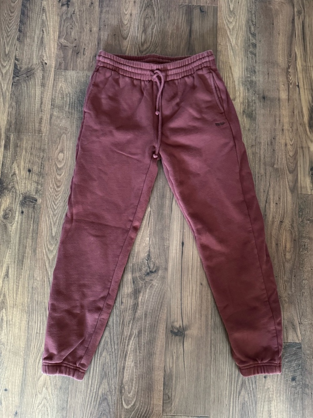 Aritzia TNA Sweatfleece Cozy Fleece Boyfriend Fit Joggers - Burgundy Brown